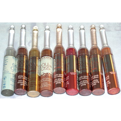 Bourjois Eau De Gloss Non Sticky Lip Gloss (24 UNITS) Bourjois Eau De Gloss Non Sticky Lip Gloss (24 UNITS)